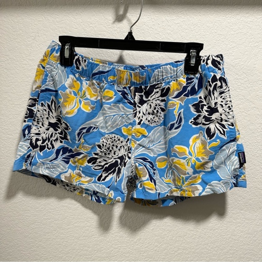 Patagonia | L | Barely Baggies | Pockets | Floral | Tropical | B4